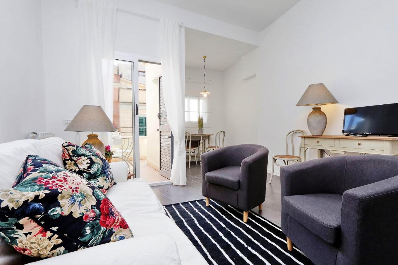 Monti Charming Apartment - Rome Short Let Service ภายนอก รูปภาพ