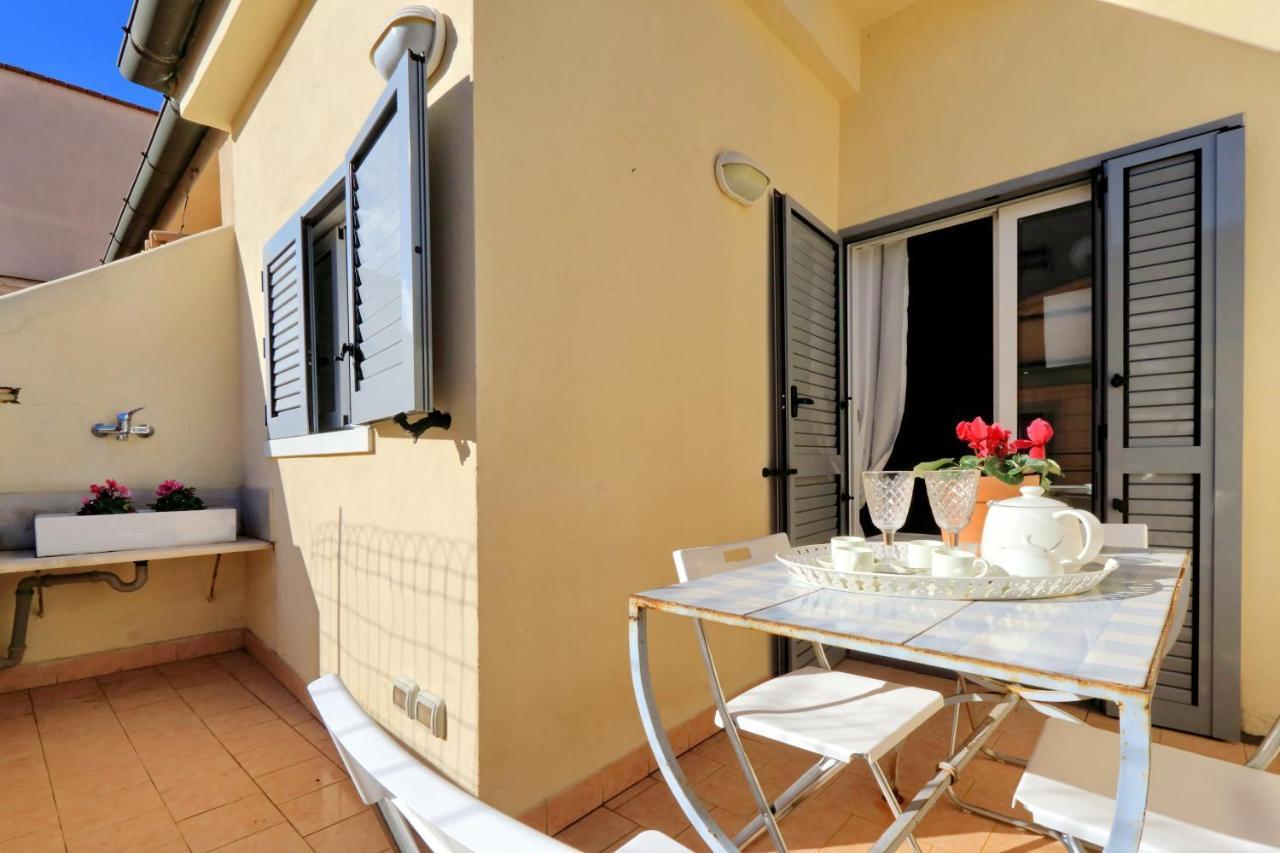 Monti Charming Apartment - Rome Short Let Service ภายนอก รูปภาพ