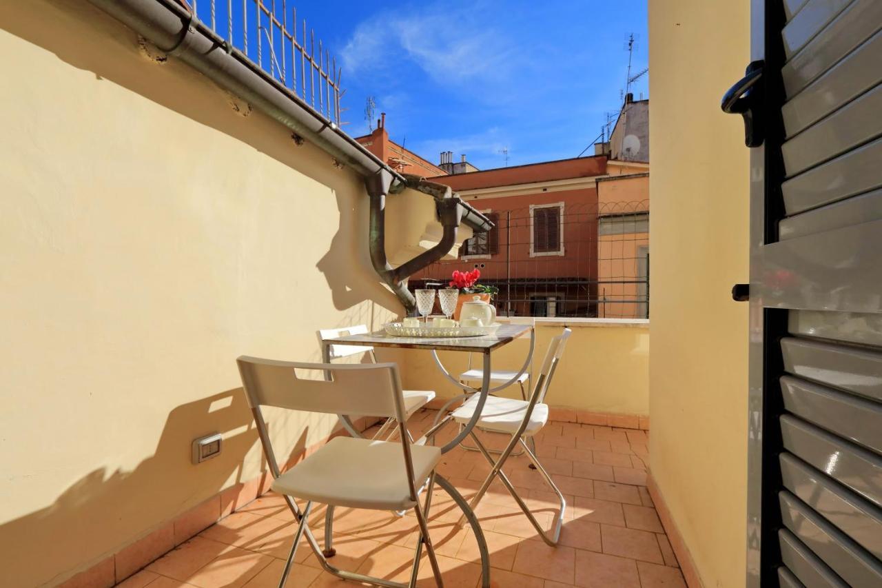 Monti Charming Apartment - Rome Short Let Service ภายนอก รูปภาพ