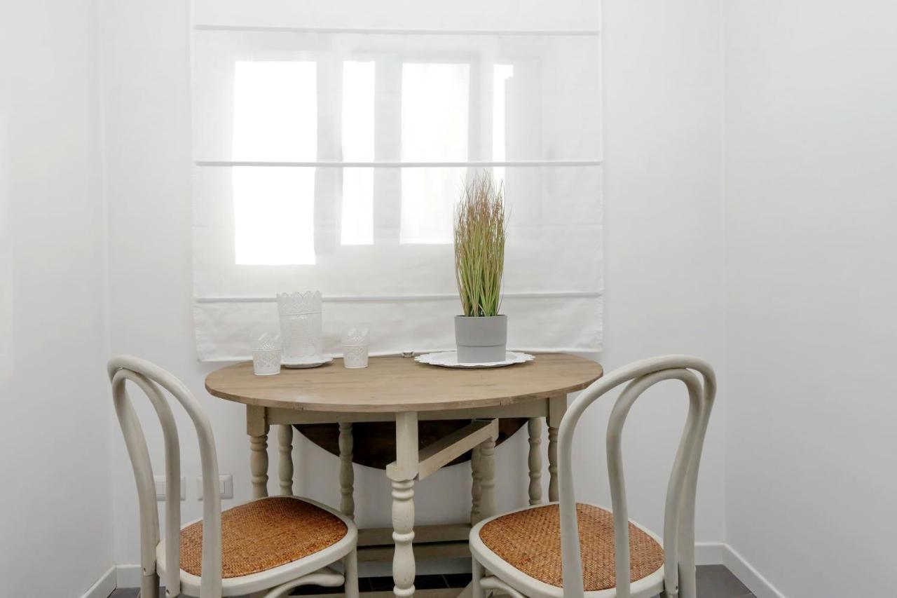Monti Charming Apartment - Rome Short Let Service ภายนอก รูปภาพ