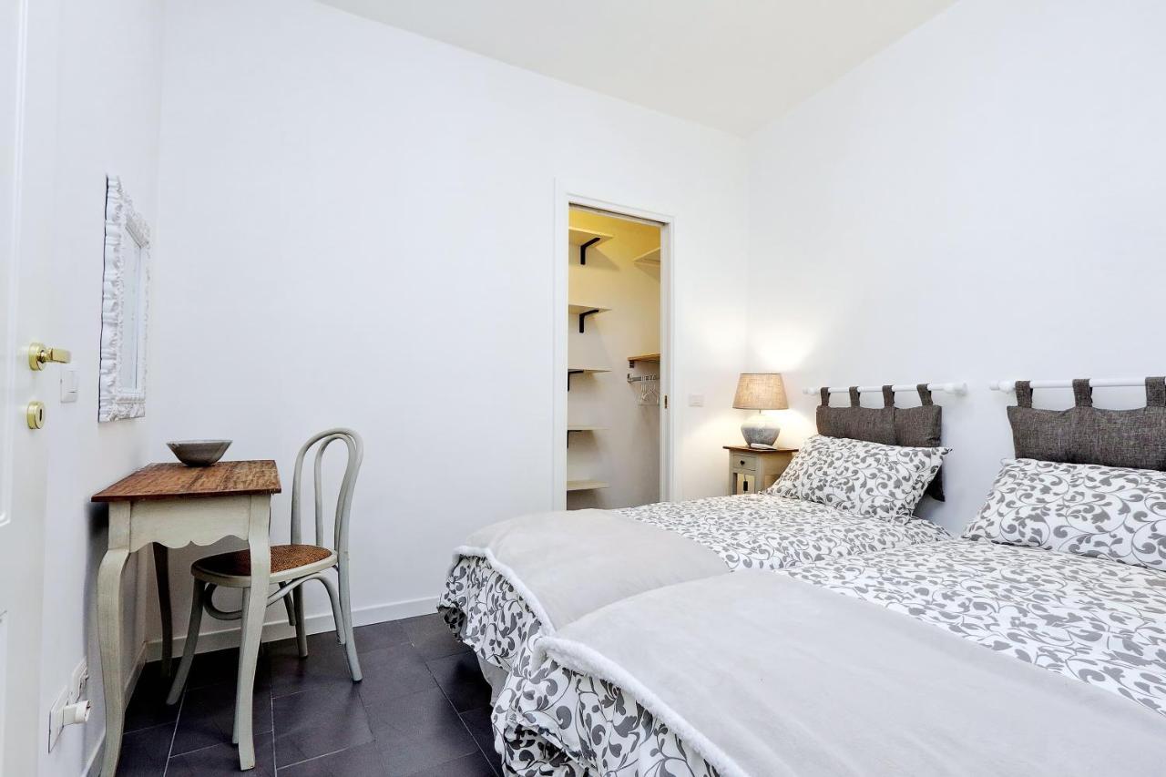 Monti Charming Apartment - Rome Short Let Service ภายนอก รูปภาพ