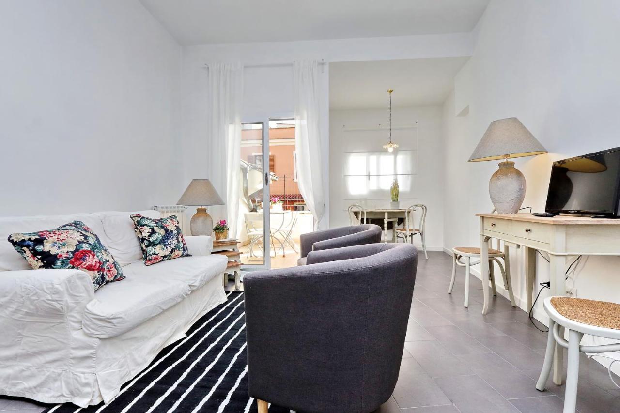 Monti Charming Apartment - Rome Short Let Service ภายนอก รูปภาพ